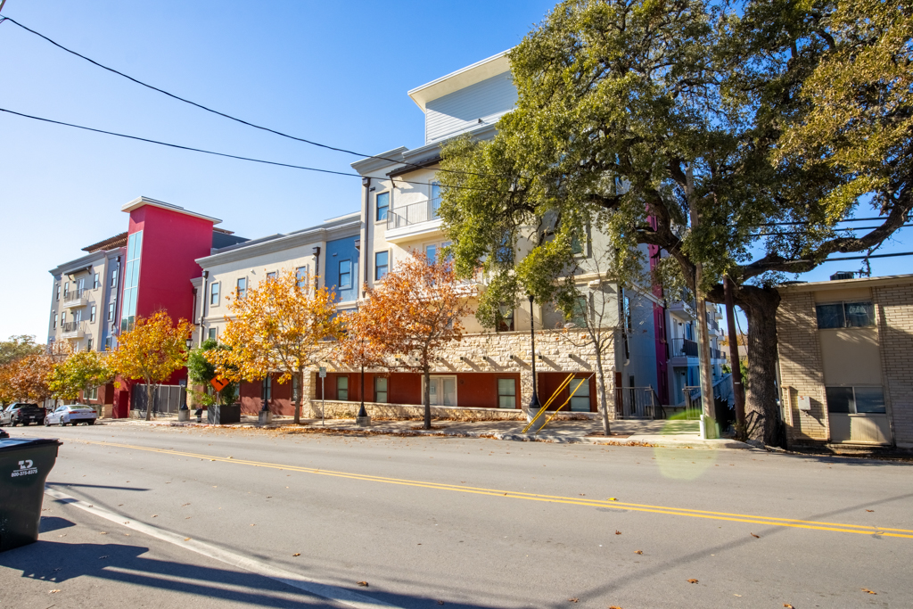 Pointe San Marcos street view
